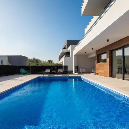Villa Old Olive Vi *