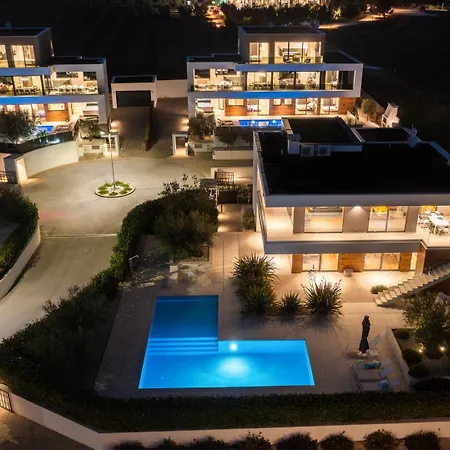 Old Olive Vi Вилла