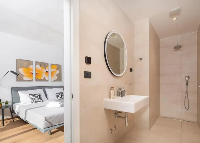 Old Olive Vi 보드냔